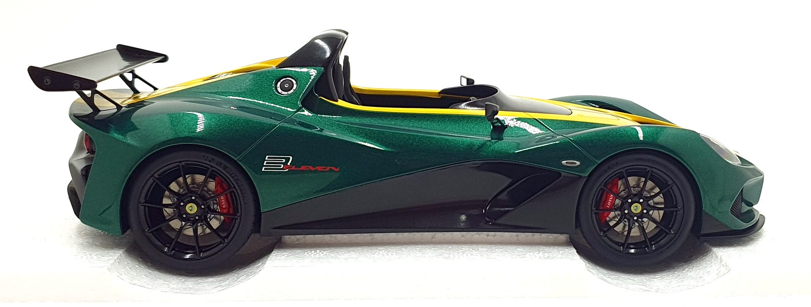 Autoart 1/18 Scale Diecast 75392 - Lotus 3-Eleven - Metallic Green/Yellow