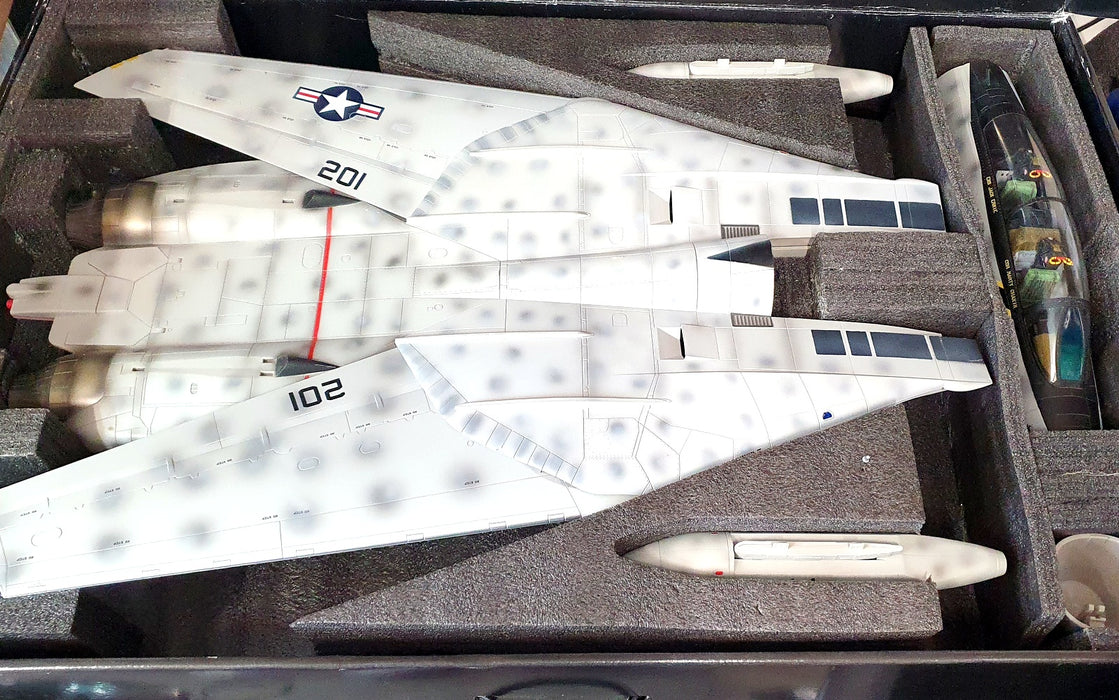 JSI 1/18 Scale 600235 - McDonnell Douglas F-14A VF-84 Jolly Rogers U.S Navy