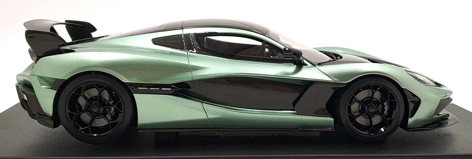GT Spirit 1/18 Scale Resin GT547 -Rimac Nevera R - Met. Green