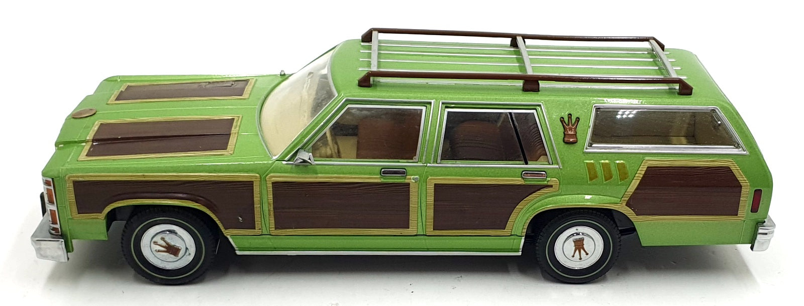 Greenlight 1/18 Scale 19013 - National Lampoon's Vacation Griswald Family Wagon
