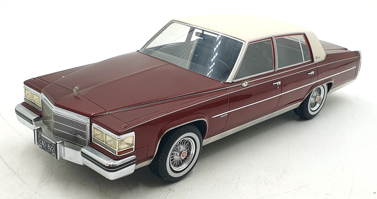 BOS Models 1/18 Scale Resin BOS132 - Cadillac Fleetwood Brougham Metallic red
