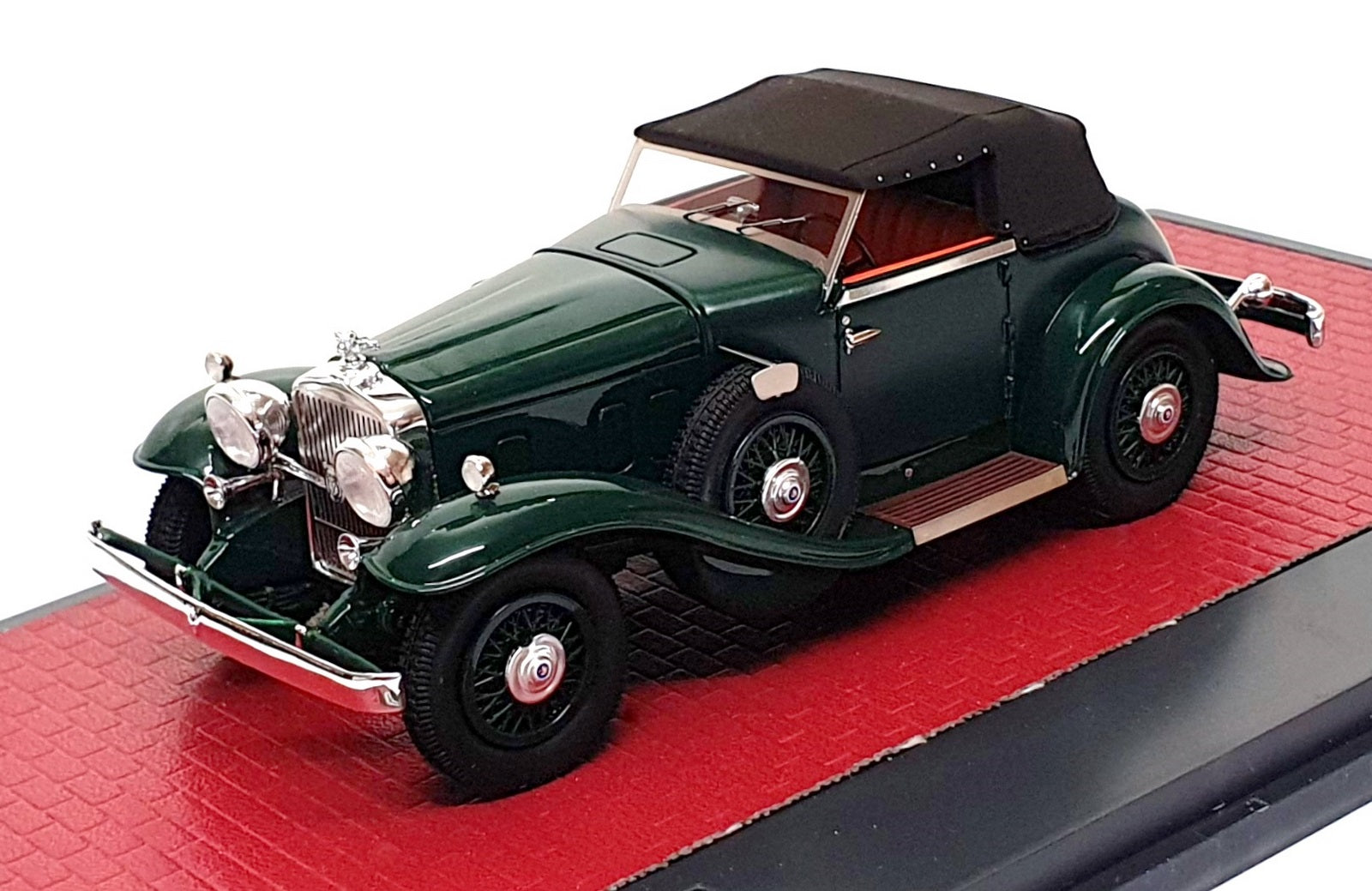 Matrix 1/43 Scale MX41804-072 - 1932 Stutz DV32 Super Bearcat - Green