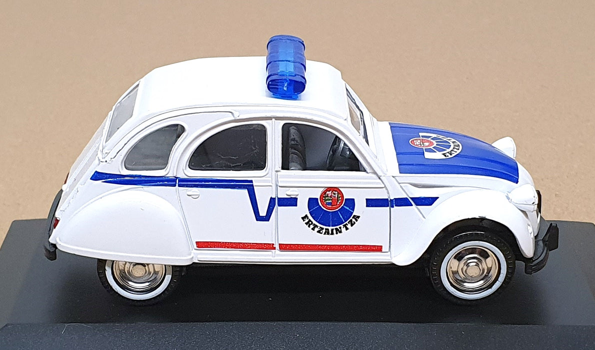 Guisval Appx 11cm Long GV02W - Citroen 2CV6 Spain Police - White/Blue