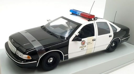 UT Models 1/18 Scale Diecast 21027 - Chevrolet Caprice L.A Police Car