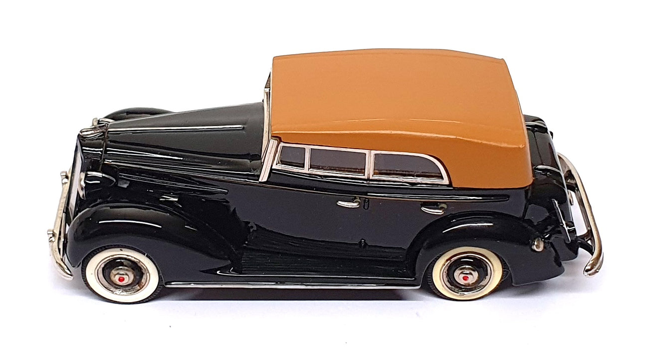 Minimarque 43 1/43 Scale CS18B - 1936 Packard 120-B Con Eleanor Powell - Black