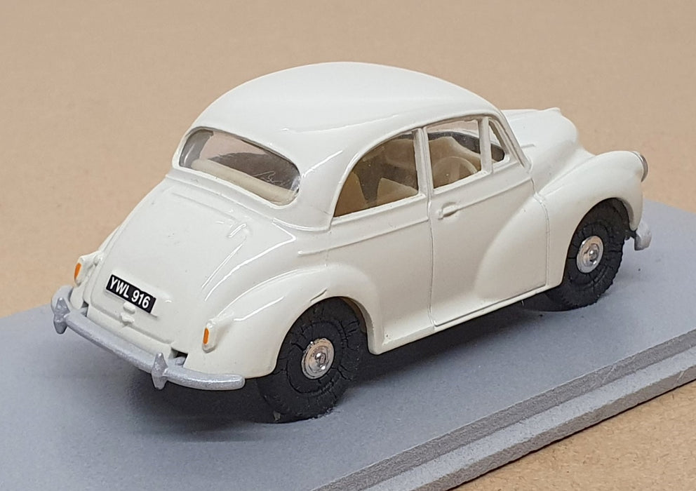 Corgi 1/43 Scale Diecast MM916 - Morris Minor Saloon - Ivory