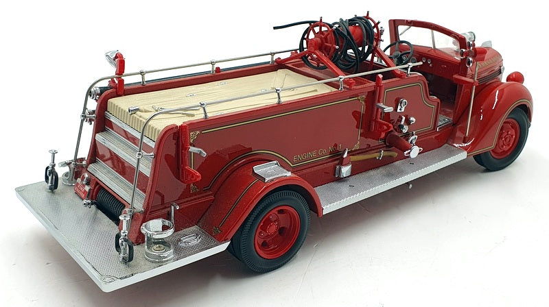 Road Signature 1/24 Scale Diecast 20058 - 1938 Georgetown Fire Engine Red