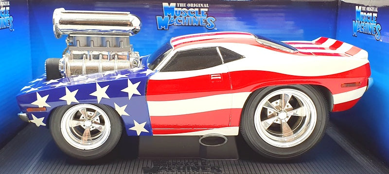 Muscle Machine 1/18 Scale Diecast 71168- 1970 Plymouth Cuda - USA Flag