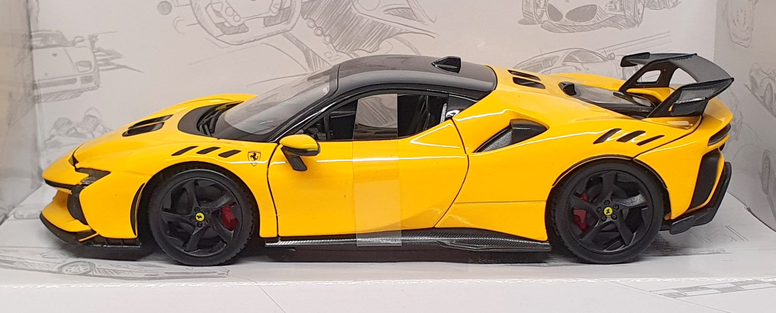 Burago 1/24 Scale Diecast 18-26032 - Ferrari SF90 XX Stradale - Yellow