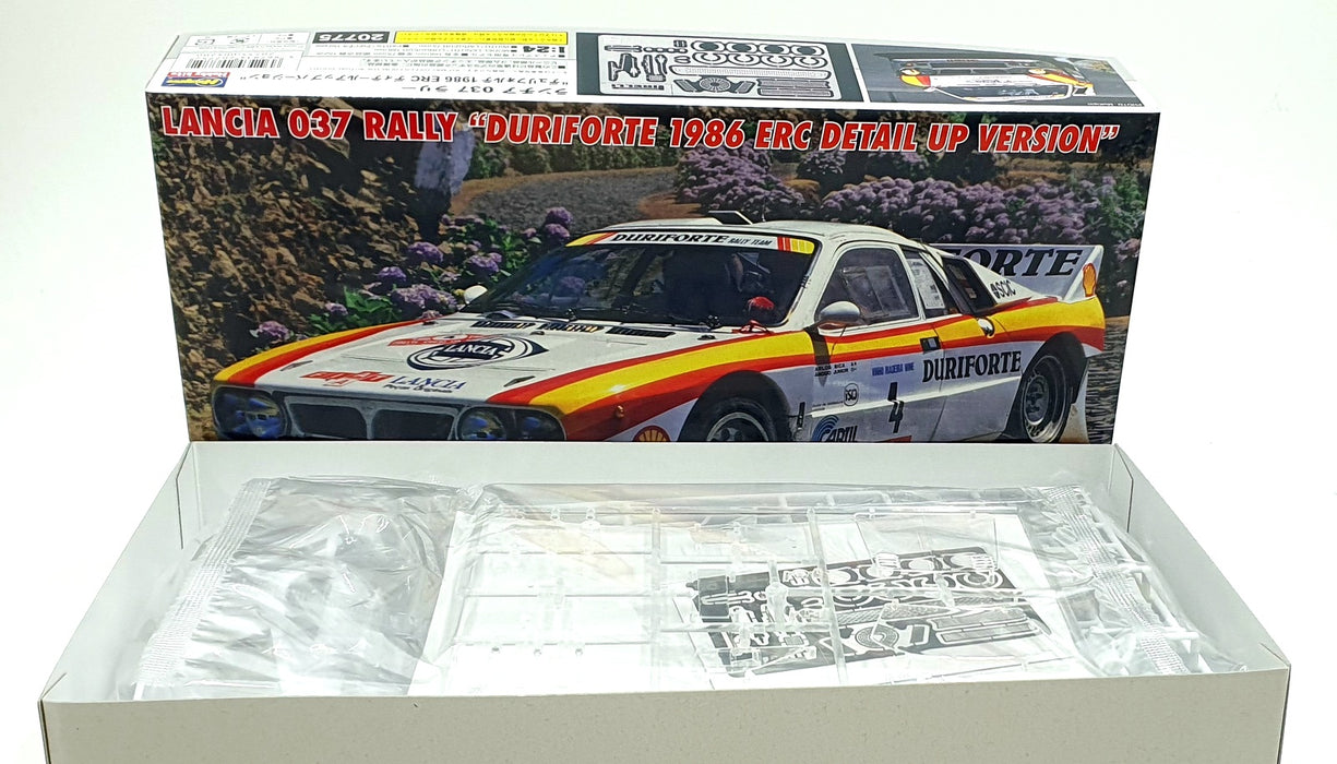 Hasegawa Kits 1/24 Scale 20775 - Lancia 037 Rally "Dutiforte 1986 ERC Version"