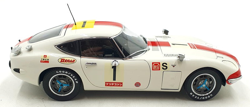 Autoart 1/18 Scale 86715 - Toyota 2000 GT #1 24Hrs Fuji 1967 White/Red