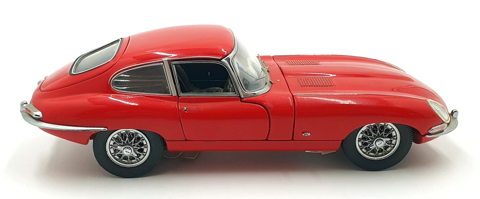 Franklin Mint 1/24 Scale Diecast 7125F - 1961 Jaguar E-Type Coupe - Red
