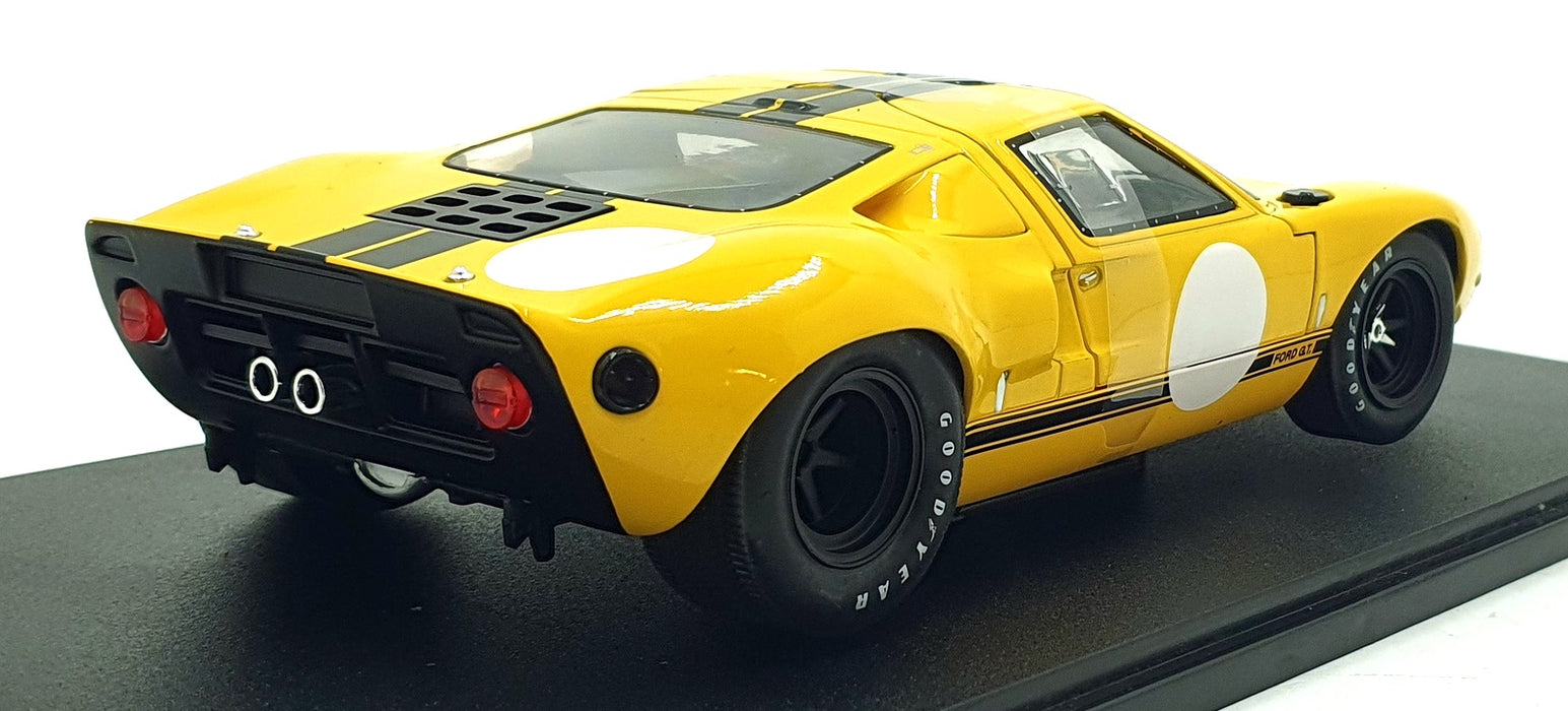Solido 1/18 Scale Diecast S1813011 - 1968 Ford GT40 MKI - Yellow and Black