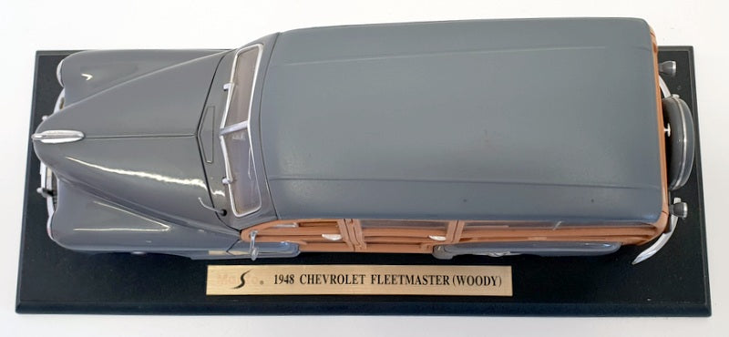 Maisto 1/18 Scale Diecast 31854 - 1948 Chevrolet Fleetmaster Woody - Grey