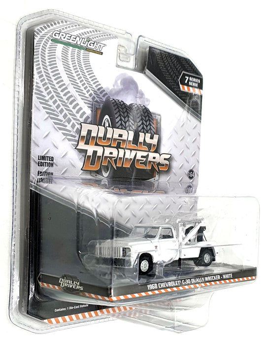 Greenlight 1/64 Scale 46070-A - 1968 Chevrolet C-30 Dually Wrecker
