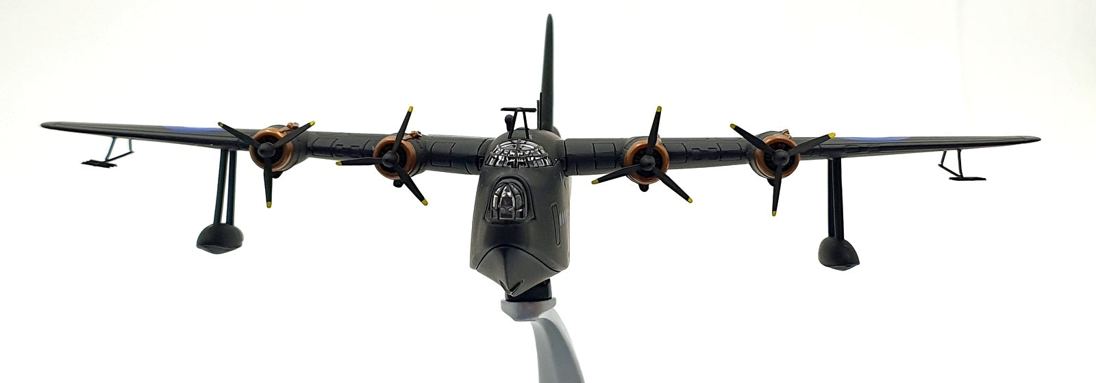 Corgi 1/144 Scale Diecast AA31703 Short Sunderland III Black Peter 230Sqn 1944