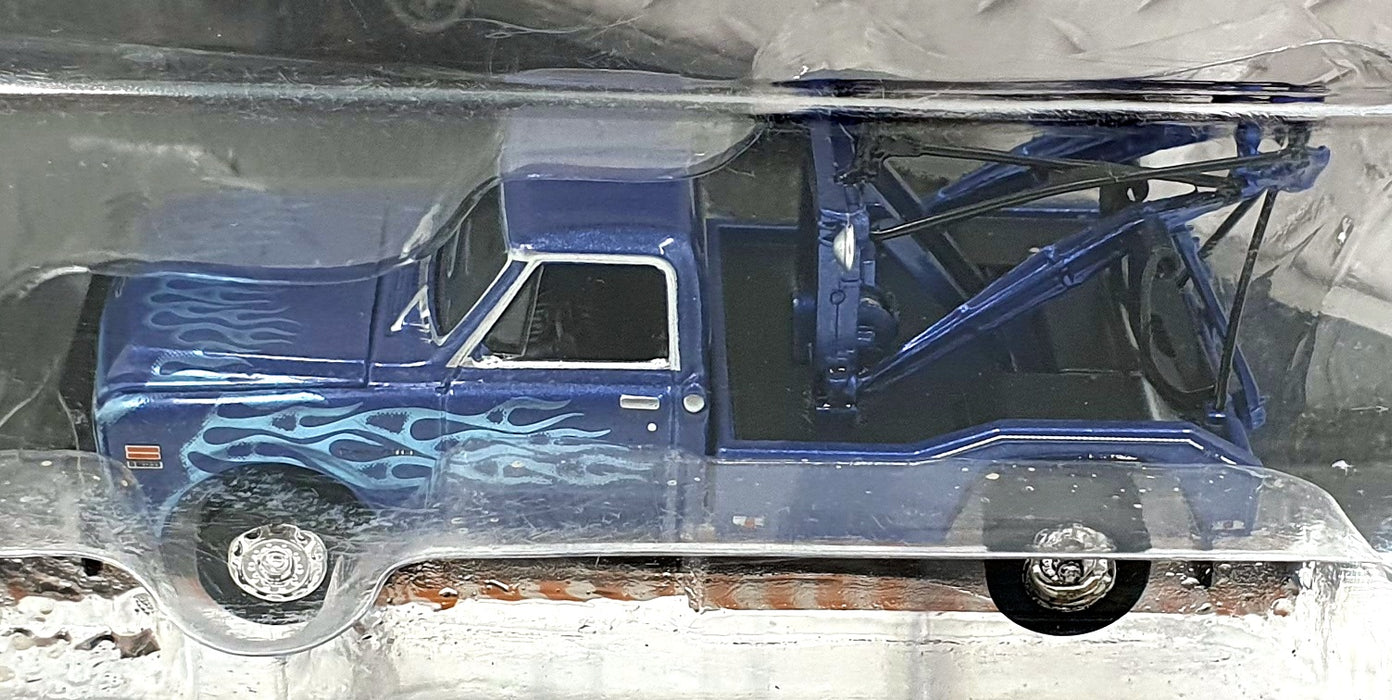 Greenlight 1/64 Scale 46080-A - 1969 Chevrolet C-30 Dually Wrecker