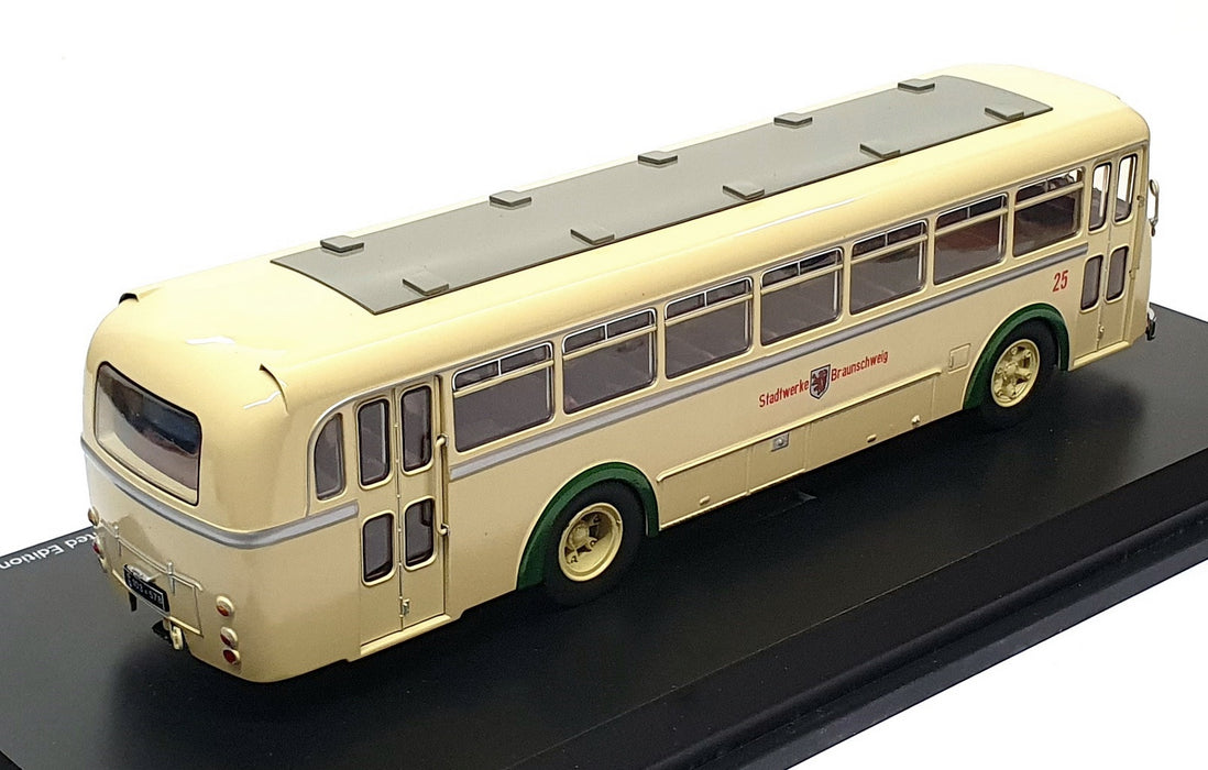 Schuco 1/43 Scale 03471 - Büssing 6500T Bus Stadwerke Braunschweig - Cream