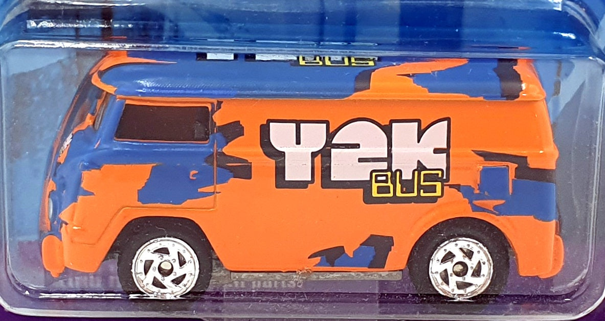Johnny Lightning 1/64 453-10 - Volkswagen Y2K Bus - Orange and Blue