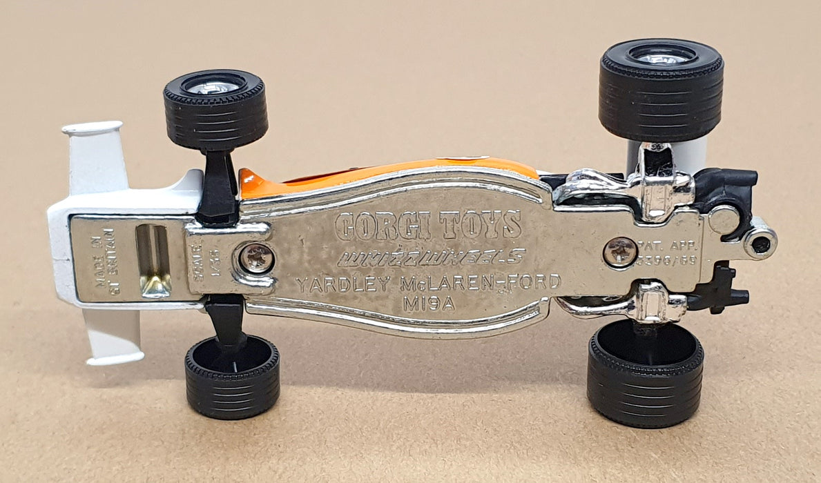 Corgi Toys 1/36 Scale Original Diecast 151 - F1 Yardley McLaren M19A