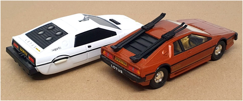 Corgi 1/36 Scale CC93985 - Roger Moore Era Set Lotus Underwater & Ski Bond 007