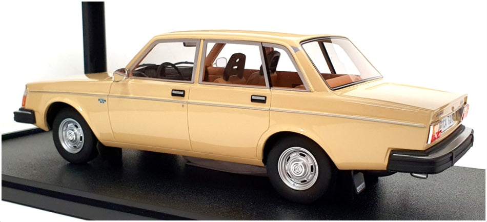 Cult Models 1/18 Scale CML130-1 - 1975 Volvo 244DL - Beige