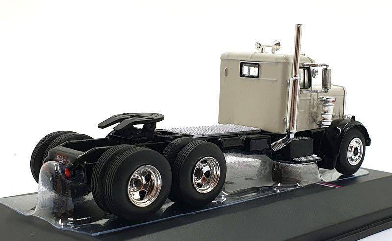 Ixo 1/64 Scale U64TR003 - 1955 Peterbilt 281 - White
