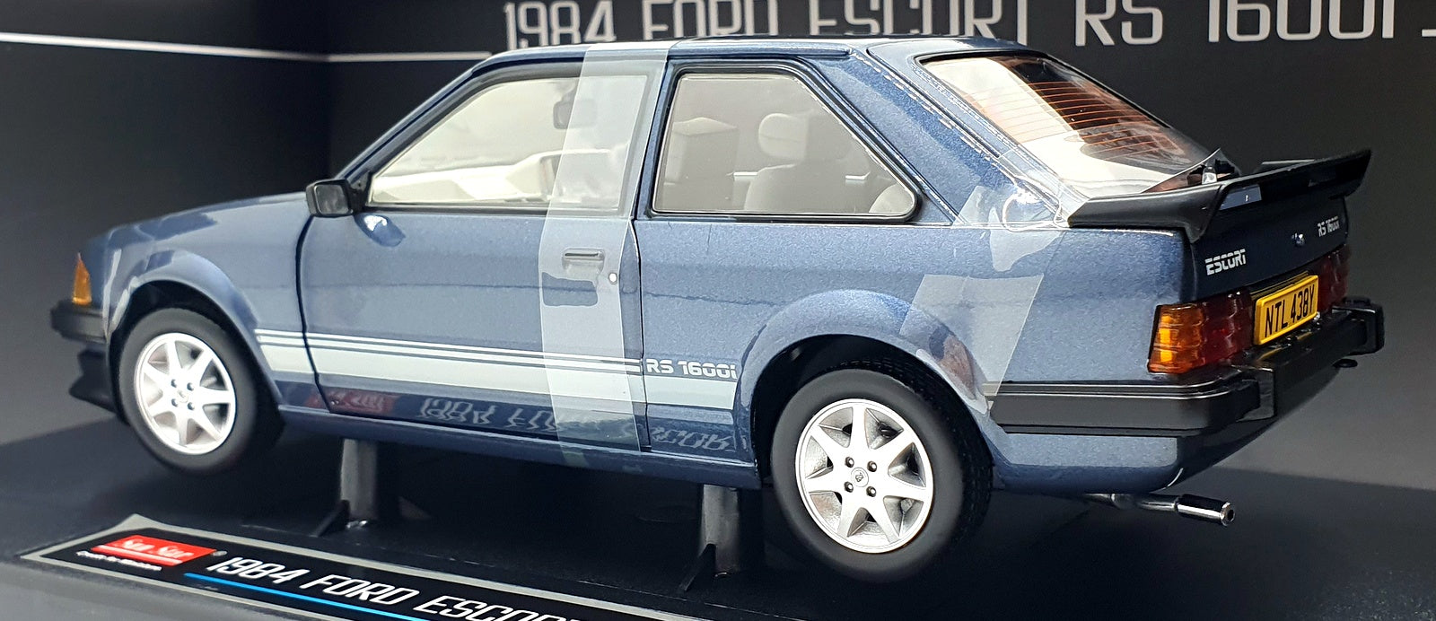 Sun Star 1/18 Scale Diecast 4999R - 1983 Ford Escort RS1600i - Caspian Blue