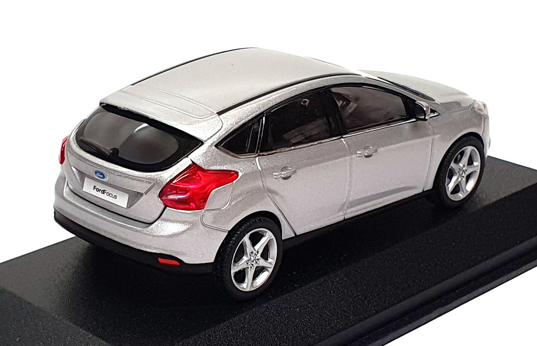 Minichamps 1/43 Scale 400 080300 - 2011 Ford Focus - Silver