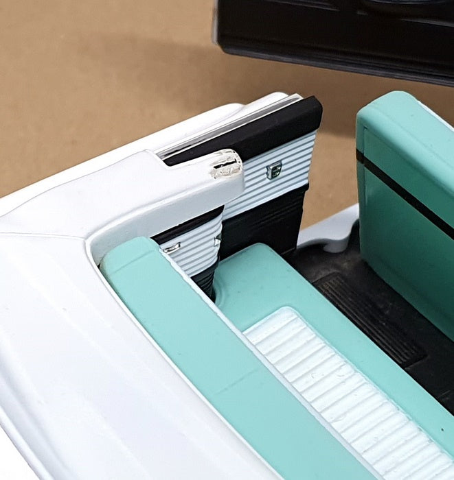 Road Signature 1/18 Scale 3625C - 1955 Packard Caribbean - White/Aqua