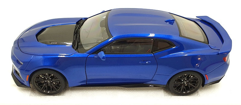 Autoart 1/18 Scale Diecast 71209 - Chevrolet Camaro ZL1 - Hyper Blue Metallic