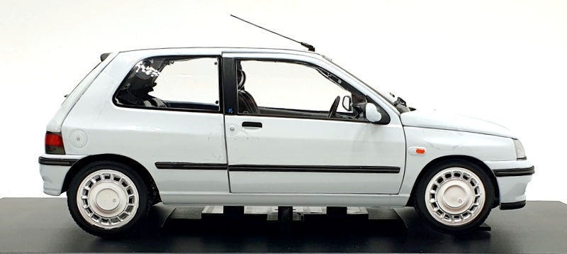 Norev 1/18 scale Diecast 185251 - 1991 Renault Clio 16S - Glacier White