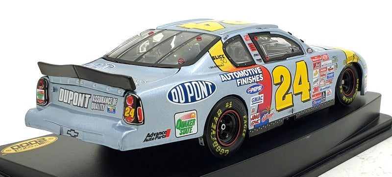 Revell 1/24 Scale 10946 - Chevrolet #24 DuPont Automotive Finishes 2000 - Gordon