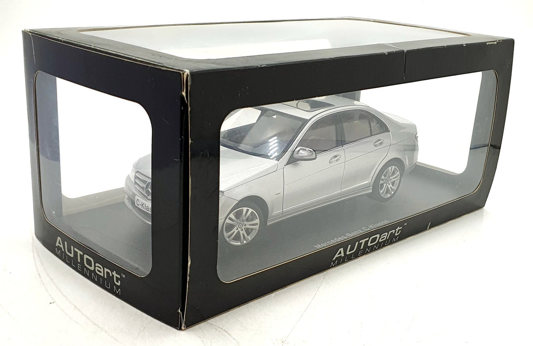 Autoart 1/18 Scale 76263 - Mercedes-Benz C-Class Limousine Avantgarde - Silver