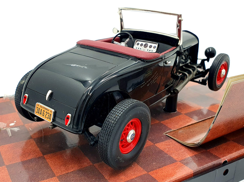 Highway 61 1/18 Scale Diecast 50161 - Ford Model A Roadster - Black