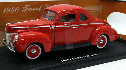 Motor Max 1/18 Scale Diecast 73100TC - 1940 Ford Deluxe - Red