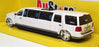 Maisto 1/24 Scale Diecast 31252 - Lincoln Navigator Limo - White