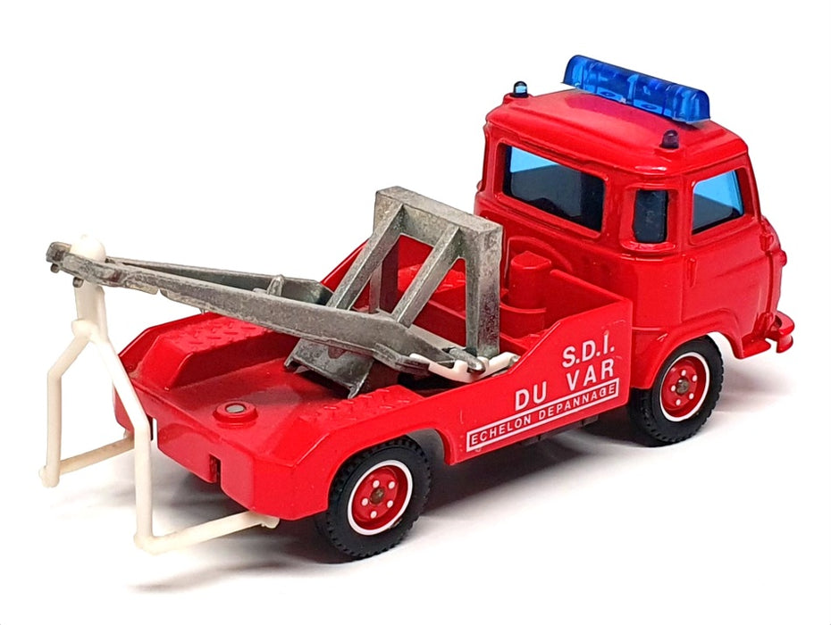 Solido 1/50 Scale 2102 - Renault Saviem SG4 Fire Tow Truck - Red