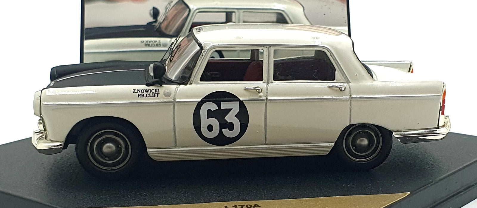Vitesse 1/43 Scale L170A - Peugeot 404 #63 East African Safari 1962