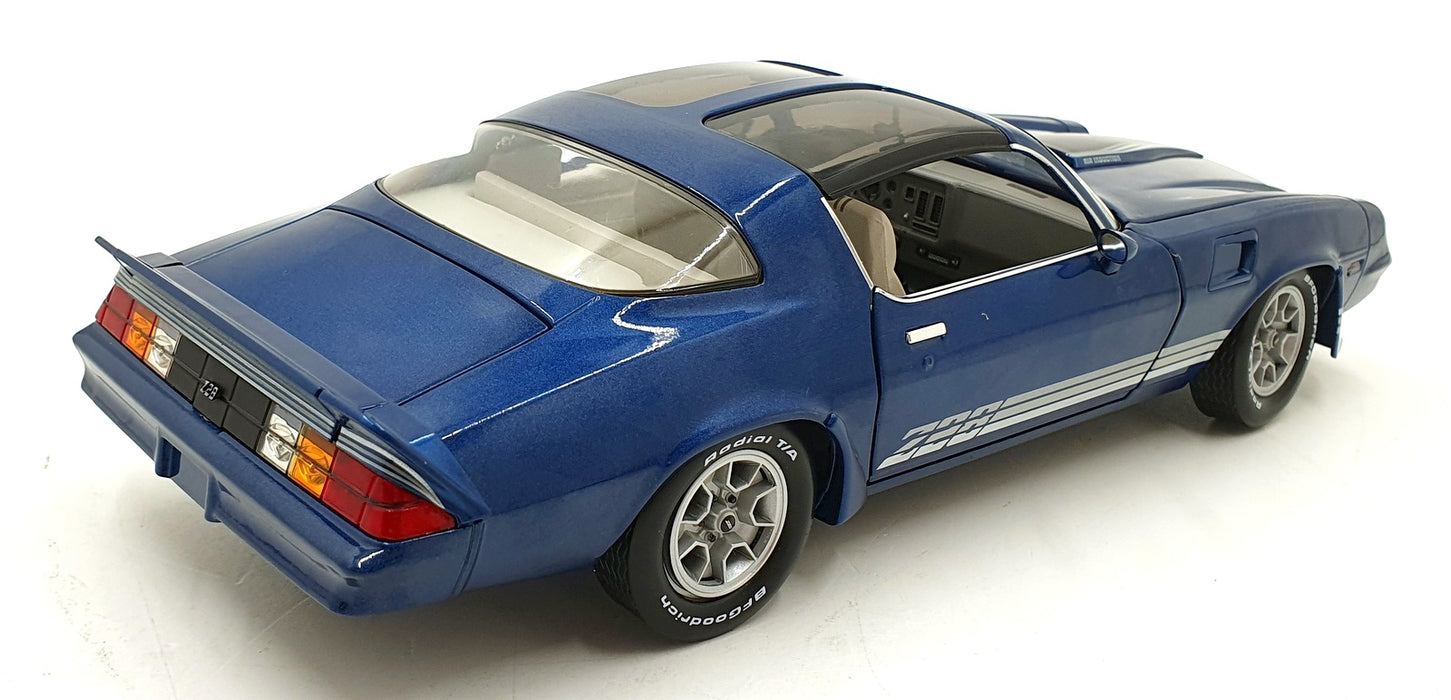 Greenlight 1/18 Scale Diecast 13691 - 1980 Chevrolet Camaro Z28 - Blue