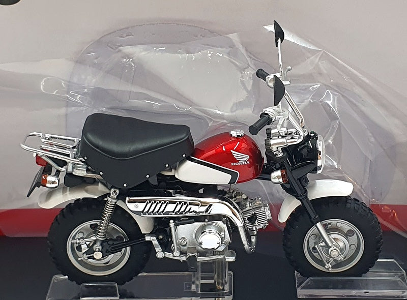 Aoshima 1/12 Scale 11172-3900 - Honda Monkey Motorcycle - Red/White/Black