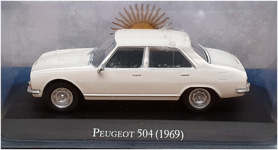 Altaya 1/43 Scale Diecast LX02 - 1969 Peugeot 504 - White