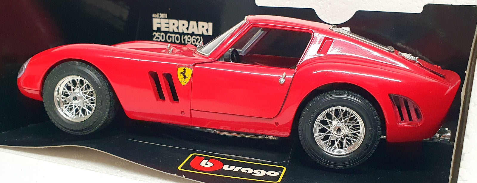 Burago 1/18 Scale Diecast 3011 - 1962 Ferrari 250 GTO - Red