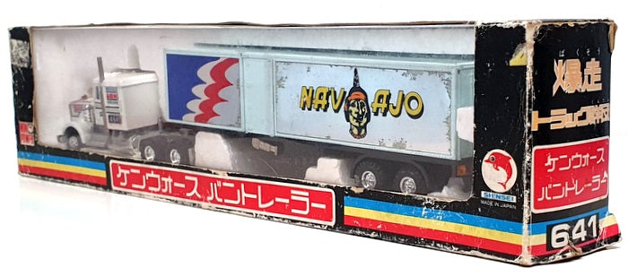 Shinsei 1/64 Scale Diecast 641 - Kenworth Truck & Trailer - White