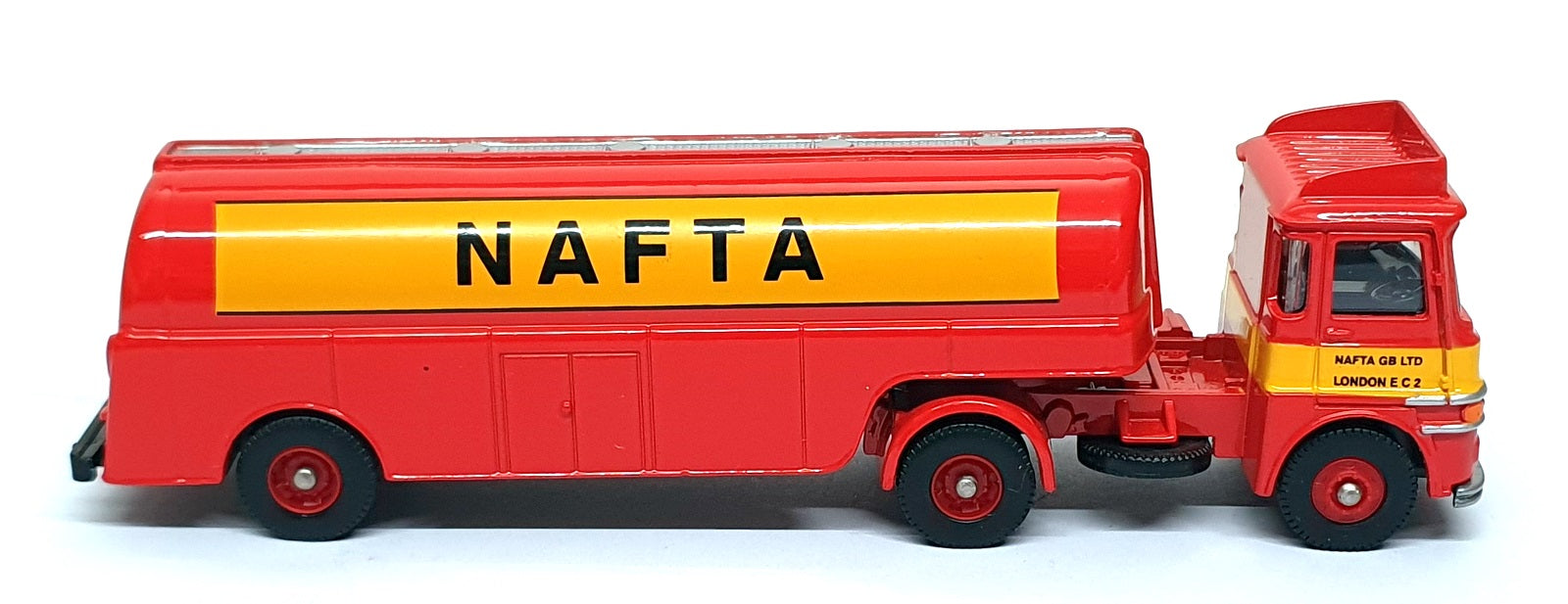 Lledo 1/76 Scale DG186007 - ERF LV Tanker Truck NAFTA - Red/Yellow