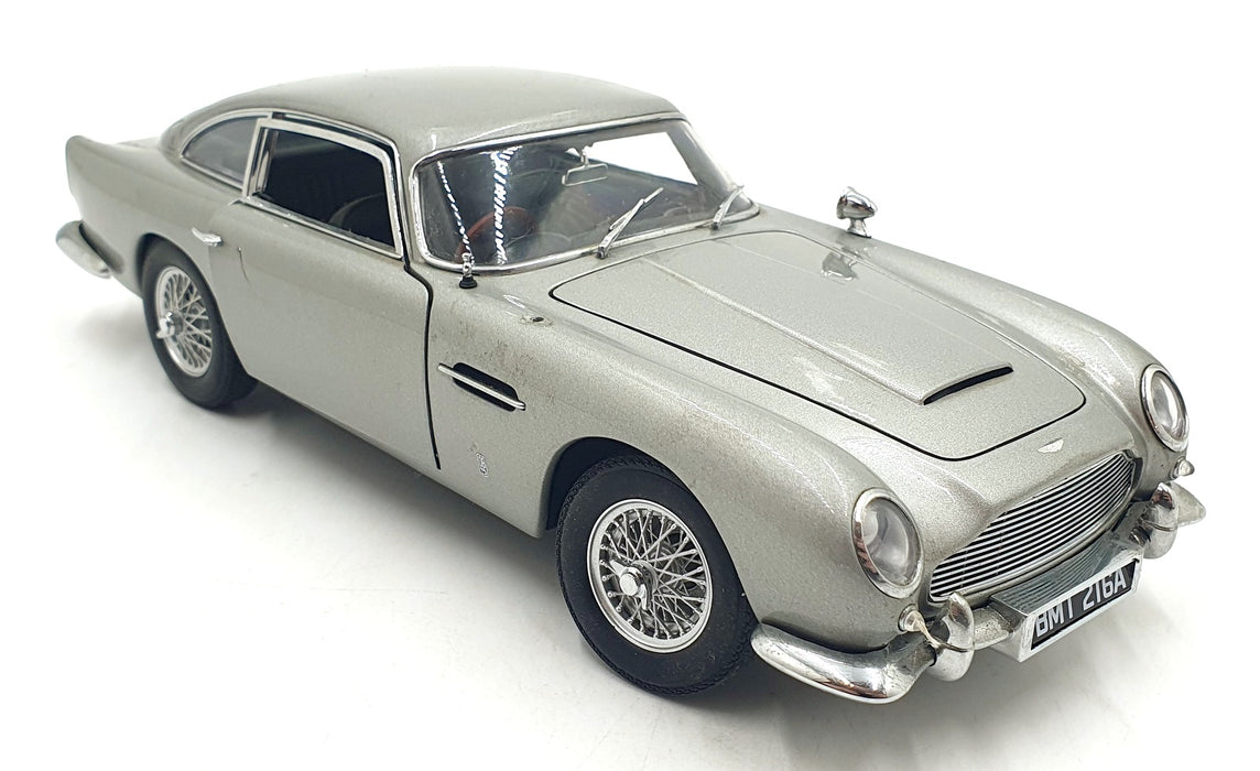 Autoart 1/18 Scale Diecast DC23426H - Aston Martin DB5 - Silver