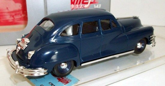 VITESSE 1/43 - 370 CHRYSLER WINDSOR SEDAN 1947 - DARK BLUE