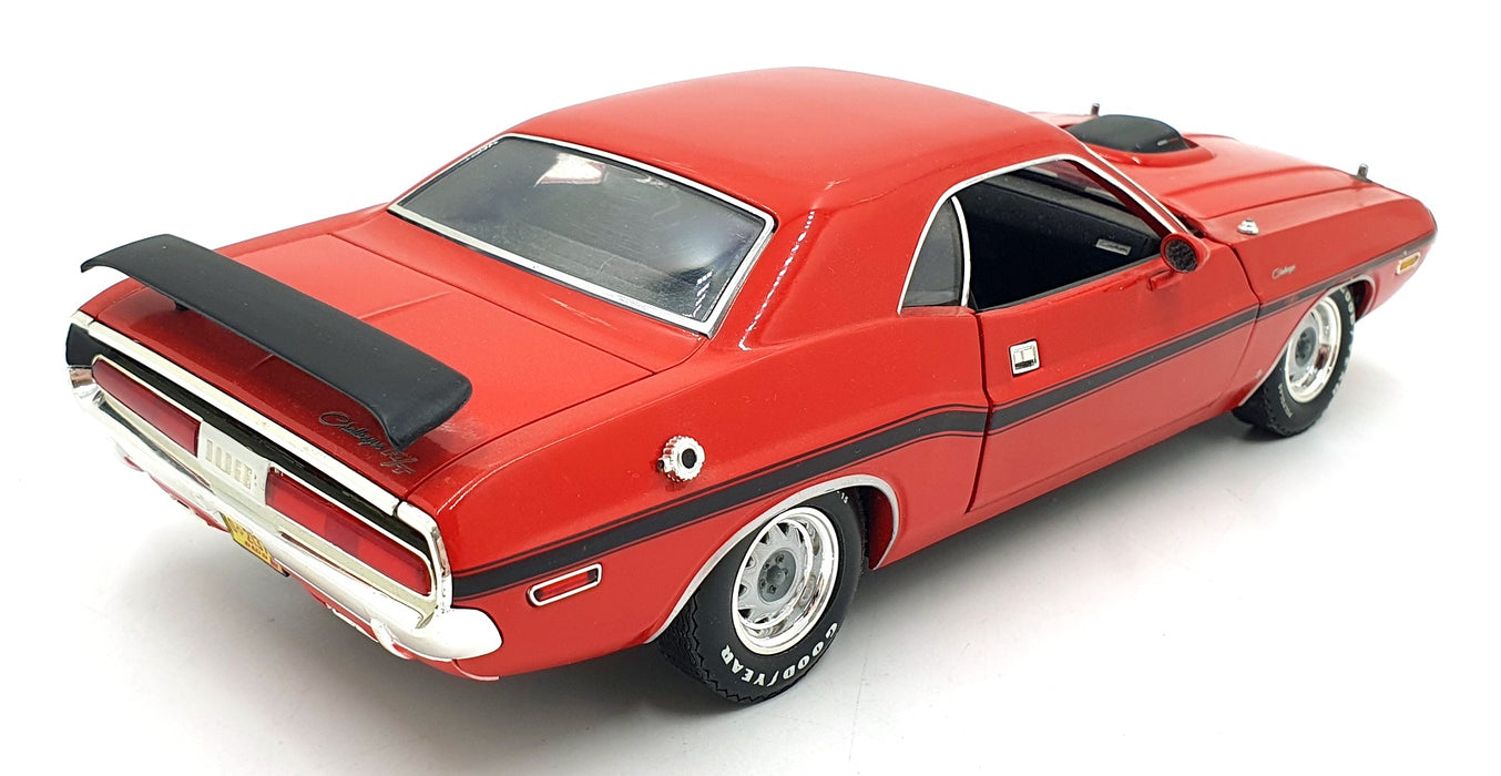 Greenlight 1/18 Scale Diecast 12819 - 1970 Dodge Challenger R/T - Red