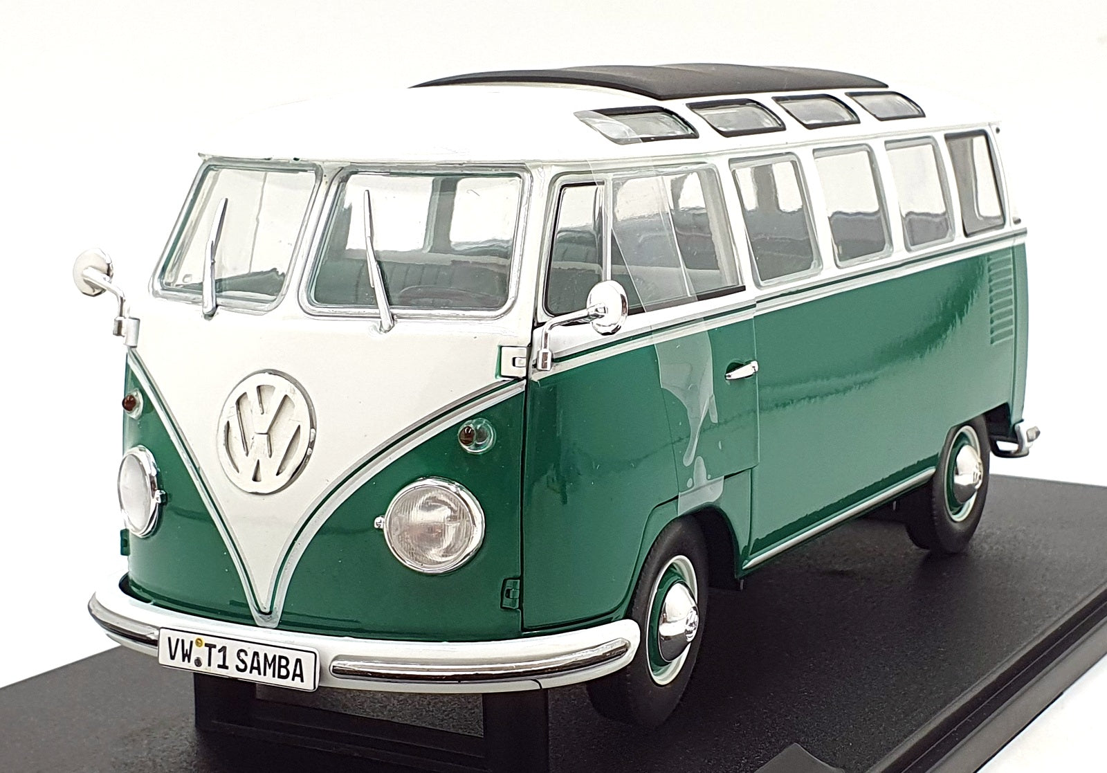 Solido 1/18 Scale Diecast S1813403 - 1962 Volkswagen T1 Samba - White/Green