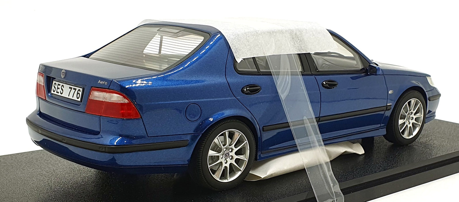 Cult 1/18 Scale Resin CML198-3 - 1997-2005 SAAB 9-5 Turbo Aero Cosmic Blue Pearl